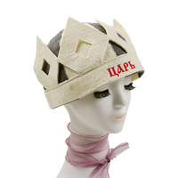 Gobierna la sauna como un rey con este gorro de lana pura que se sitúa en tu cabeza mientras el calor se doblega a tus pies.