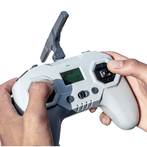 Émetteur radio IFlight <span class=keywords><strong>Commando</strong></span> 8, étanche, té<span class=keywords><strong>l</strong></span>écommande FPV, ELRS 868/915 MHz, 1000 mW / 2,4 GHz, 500 FXB - Product Image 1