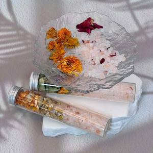 <span class=keywords><strong>Sel</strong></span> <span class=keywords><strong>de</strong></span> <span class=keywords><strong>la</strong></span> <span class=keywords><strong>Mer</strong></span> <span class=keywords><strong>Morte</strong></span> S&Soak, fleurs <span class=keywords><strong>de</strong></span> l'Himalaya, soin relaxant, spa biologique, cristal, parfum <span class=keywords><strong>de</strong></span> jasmin, <span class=keywords><strong>sel</strong></span> <span class=keywords><strong>de</strong></span> bain pour le corps, tube - Product Image 6