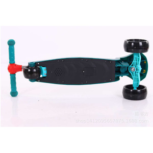 Chuanghuoban Kids Scooter 3 Wheels Height Adjustable With Lights For 2-8 Years Old Children - Product Image 5