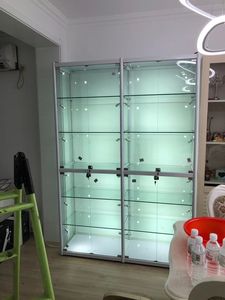 Vetrina Espositiva per Gioielli Moderna Personalizzata con Illuminazione LED, Specchio e Porta Scorrevole in Vetro per Negozi al Dettaglio - Product Image 3