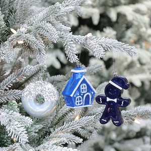Ornements de Noël suspendus modernes en plastique incassable de haute qualité, motif bonhomme en pain d'épices et beignet, bleu tendance, <span class=keywords><strong>3</strong></span> <span class=keywords><strong>pièces</strong></span>, collection 2026 - Product Image 3