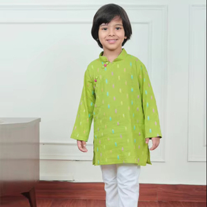 ชุดคุรตะผ้าฝ้ายสีเขียวพิมพ์ลายสำหรับเด็กผู้ชาย พร้อมชุดนอนสีขาว ชุดพื้นเมืองแบบดั้งเดิมสำหรับเด็ก ชุดคุรตะใส่สบายสำหรับงานเทศกาล งานแต่งงาน และงานปาร์ตี้ - Product Image 1