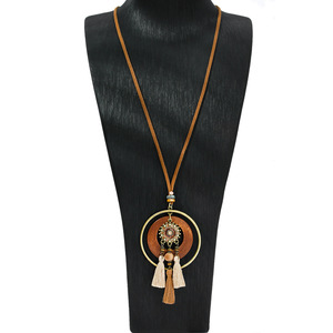 Collares con borlas, colgante circular de aleación de cobre y resina, joyería de moda unisex, estilo bohemio para viajes, uso informal - Product Image 4