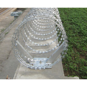 Hot Dipped Galvanized High Quality Iron <b>Wire</b> <b>Barbed</b> <b>Wire</b> Coil Concertina Razor Type Railway Use - Product Image 2