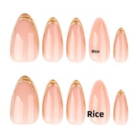 Faux ongles courts en forme d'amande avec logo personnalisable et motif étoile en feuille d'or 3D – Manucures tendance