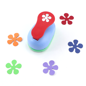 Mini perforadora de plástico con forma de estrella <span class=keywords><strong>para</strong></span> impresión de etiquetas de álbum de recortes, tarjetas, perforadora artesanal <span class=keywords><strong>para</strong></span> <span class=keywords><strong>manualidades</strong></span> - Product Image 3