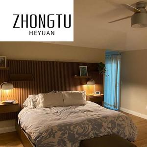 Chambre à coucher au design moderne, appartement, lit double à cadre de couleur noyer, lit king size avec panneau, chêne à lattes, base de socle de reine, lit sans tête - Product Image 3