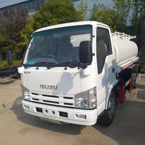 Camión <span class=keywords><strong>Cisterna</strong></span> <span class=keywords><strong>de</strong></span> Combustible Móvil ISUZU <span class=keywords><strong>de</strong></span> 5000L en Oferta - Ideal para Repostaje en Gasolineras y Suministro <span class=keywords><strong>de</strong></span> Flotas Logísticas - Product Image 4