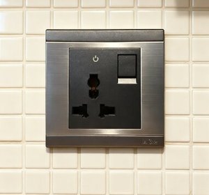 Prise commutée <span class=keywords><strong>universelle</strong></span> MGA avec indicateur Acier inoxydable de qualité 304 Cuivre argenté Fer ignifuge PC SPCC - Product Image 6