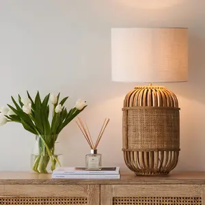 Lampada da tavolo in Rattan naturale fatta a mano decorativa per interni elegante sostenibile più venduta