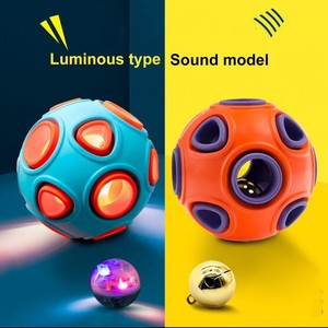 Juguete Masticable para Perros Resistente de TPR con Sonido, Bola Brillante con Campana en el Interior para Limpieza de Molares de Perros Pequeños y Medianos Ciegos - Product Image 1