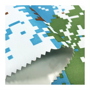 Tissu de bâche en Oxford enduit de <span class=keywords><strong>PVC</strong></span> imperméable camouflage 450D <span class=keywords><strong>100</strong></span>% polyester pour tricycles, sacs et filles - Product Image 1