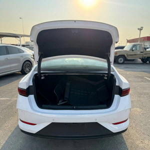 Auto Eléctrico BYD Qin Plus 2025 de Cuatro Ruedas - Product Image 4