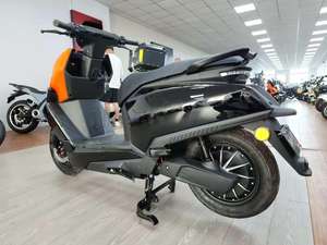 สกู๊ตเตอร์ไฟฟ้าแบบสปอร์ต 60v 72v ความเร็วสูง มอเตอร์ไซค์ไฟฟ้าสำหรับผู้ใหญ่ 2000w 80 กม./ชม. มอเตอร์ไซค์ไฟฟ้าสำหรับขาย - Product Image 6