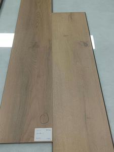 Legno di carbonio composito AC3 AC4 Micro smussato antigraffio Carb HDF <span class=keywords><strong>laminato</strong></span> 5mm 6mm Ultra impermeabile CWC pavimenti per soggiorno - Product Image 4