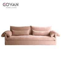 Canapé Chesterfield trois places au design scandinave, rembourré et recouvert de tissu, pour salon et zones de réception