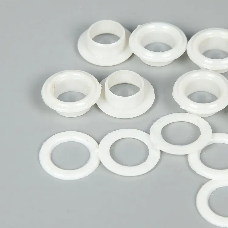 Commercio all'ingrosso di prezzi bassi di plastica 3 millimetri occhiello anelli con rondelle per l'indumento