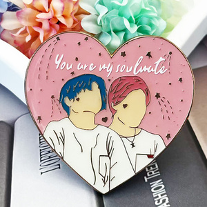 <span class=keywords><strong>Prix</strong></span> d'usine à la mode personnalisé célèbre Kpop idole chanteur broche broches en métal en alliage de Zinc plaqué or émail dur insigne - Product Image 5