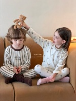 Vêtements de nuit pour garçons et filles en gros, 95,5% coton, 4,5% élasthanne, différentes couleurs, ensemble de pyjama doux et confortable, prêt à être expédié