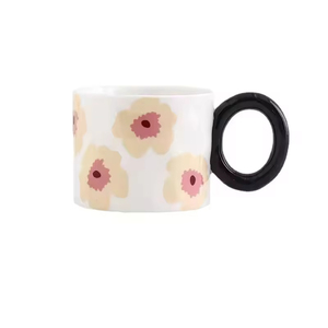 Taza de Cerámica Moderna Nórdica Simple Hecha a Mano con Asa Grande y Diseño de Flores de Dibujos Animados, Ecológica, Capacidad de 301-400 ml - Product Image 5