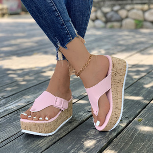 Nouvelles tongs d'été 2026 pour femmes, grande taille, à bout ouvert, couleur unie, dessus en PU épais, semelle intermédiaire en caoutchouc, tendance mode décontractée - Product Image 3