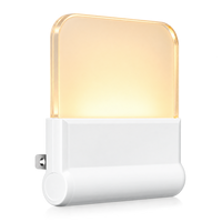 Veilleuse LED certifiée ETL à brancher avec capteur crépusculaire, lumière blanc chaud 2700K, lampe de nuit compacte en ABS pour chambre à coucher et chambre d'enfant