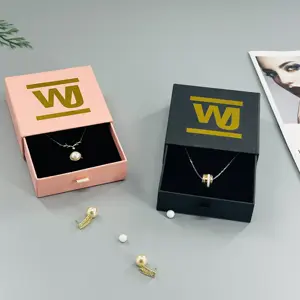 Boîte à bijoux avec tiroir en papier en carton et collier avec logo personnalisé en gros emballage avec pochettes et sac