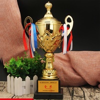 Trophée en métal personnalisé en gros, design sur mesure, prix abordable, en bronze, avec logo, artisanat métallique, art populaire européen, emballage, cadeaux pour événements sportifs VIP et concours