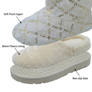 Pantuflas de Mujer Blancas y Esponjosas Personalizadas OEM con Estampado de Letras Doradas, Zapatos Cálidos y Suaves para Interiores, California Prop 65, MOQ 500 Directo - Product Image 4