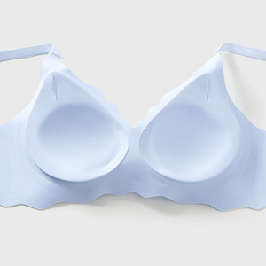 Gu R Rao Jelly Sujetador inalámbrico de nailon sin costuras, tipo lencería, para mujer, de Shantou Guangdong, con copas fijas, push-up para busto pequeño y cierre trasero - Product Image 2
