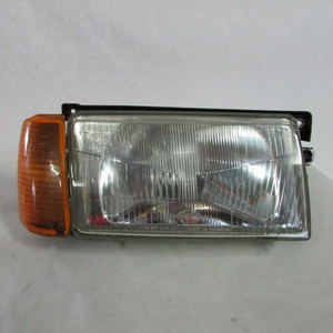 Nouveau phare avant droit pour Volkswagen Polo Mk2 1990-1994 Ampoule Xénon HID D3S État Neuf Quantité Minimale de Commande 1 Pièce - Product Image 1