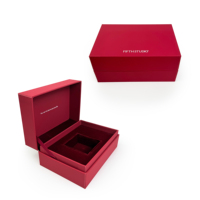 Boîte à montre en carton rigide de luxe, matériaux recyclés, revêtement UV, avec logo personnalisé, fermeture magnétique et étui.