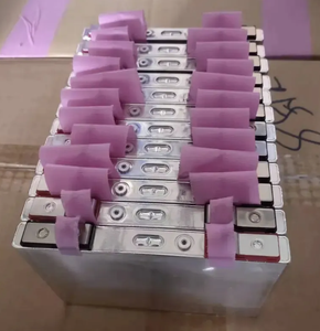 Batterie prismatique au lithium NMC 4,2 Ah 3,65 V à décharge élevée pour système de stockage d'énergie et alimentation - Product Image 4