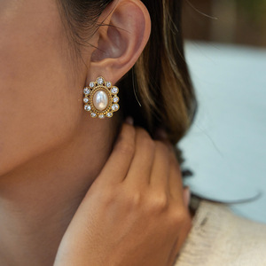 Flower <b>Stud</b> <b>Earrings</b> Gold Pearl <b>Crystal</b> Bezel Setting Party Jewelry - Product Image 2