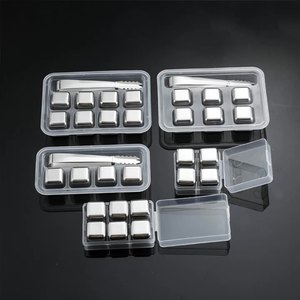 <span class=keywords><strong>Cubetti</strong></span> di Ghiaccio Riutilizzabili in Acciaio Inox 304 con Pinze per Raffreddare Whisky, Vodka, Vino e Altre Bevande, Presentati in Elegante Confezione - Product Image 2