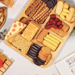 Wholesale Custom Bamboo Cutting Board Divided <strong>Snack</strong> <strong>Tray</strong> with Locking Latches Clear Cover for Camping Catering Gift - Product Image 4