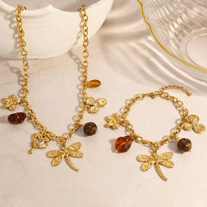 Collar con Colgante de Corazón y Flor de Libélula, Chapado en Oro de 18k, Acero de Titanio, Joyería para Fiesta, Estilo Encantador - Product Image 2