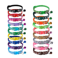 Collier pour chien et chat avec clochette à motif de patte et sangle en polyester, réglable, léger, pour la promenade en extérieur