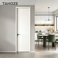 Porte en bois d'ingénierie à surface en panneau de cristal de carbone, sans formaldéhyde, résistante à la déformation