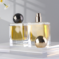 Flacon de parfum haut de gamme brillant avec bouchon en zamac, 30ml 50ml 100ml, en verre transparent poli avec atomiseur carré