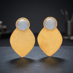 Boucles d'oreilles classiques en laiton faites à la main avec perles, unisexes, pour anniversaire, tendance - Product Image 3