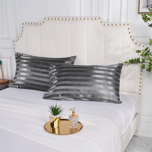 INSHARE Decoración del hogar Suministro directo de fábrica <span class=keywords><strong>Funda</strong></span> de <span class=keywords><strong>almohada</strong></span> de satén Rectángulo Dormitorio <span class=keywords><strong>Funda</strong></span> de <span class=keywords><strong>almohada</strong></span> de <span class=keywords><strong>seda</strong></span> de imitación para uso doméstico - Product Image 1