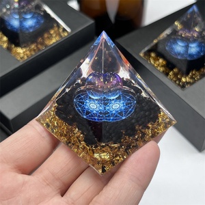 Venta al por mayor de cristal energía pirámide curación Reiki meditación 7 Chakra orgonita pirámides <span class=keywords><strong>Base</strong></span> de metal para la venta - Product Image 4