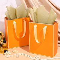Bolsas de Compra de Papel Brillante Blanco, Negro y Naranja con Estampado en Caliente Personalizado Premium para Empaquetado de Joyería, Cosméticos y Artículos de Lujo