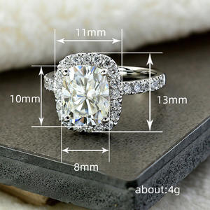 Bague de fiançailles Q567 pour femme en or blanc avec diamant naturel taille coussin couleur D et sertissage halo - Product Image 5