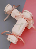 Boîte de papier de Noël en carton coloré en gros Boîte de bonbons de mariage avec ruban