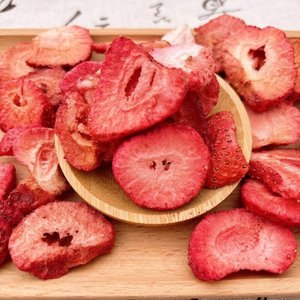 Fragole Liofilizzate per Decorazioni Dolciarie, Fette Croccanti a Fiocco di Neve, Fornitura all'Ingrosso, per Topping Torte e Yogurt, Conservazione 12 Mesi - Product Image 3