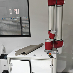 Jaka Zu 5 Brazo Robótico Colaborativo de 6 Ejes de Alta Precisión, Cobot de Bajo Precio con Juntas Integrales, Sin Necesidad de Vallas de Seguridad, Motor Principal PLC US - Product Image 1