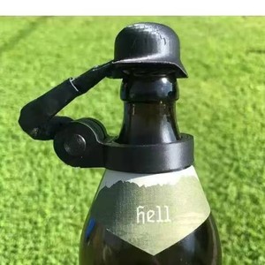 Nouveau produit transfrontalier : <span class=keywords><strong>Casque</strong></span> en plastique imitation bouteille de bière - Product Image 1